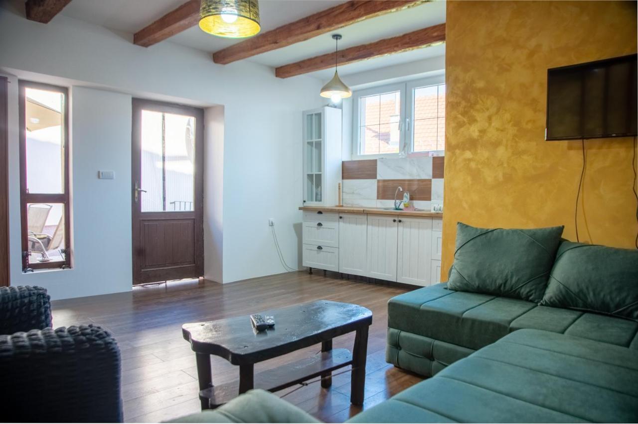 Apartmani Kacara Sremski Karlovci Bagian luar foto
