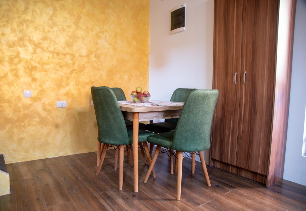 Apartmani Kacara Sremski Karlovci Bagian luar foto